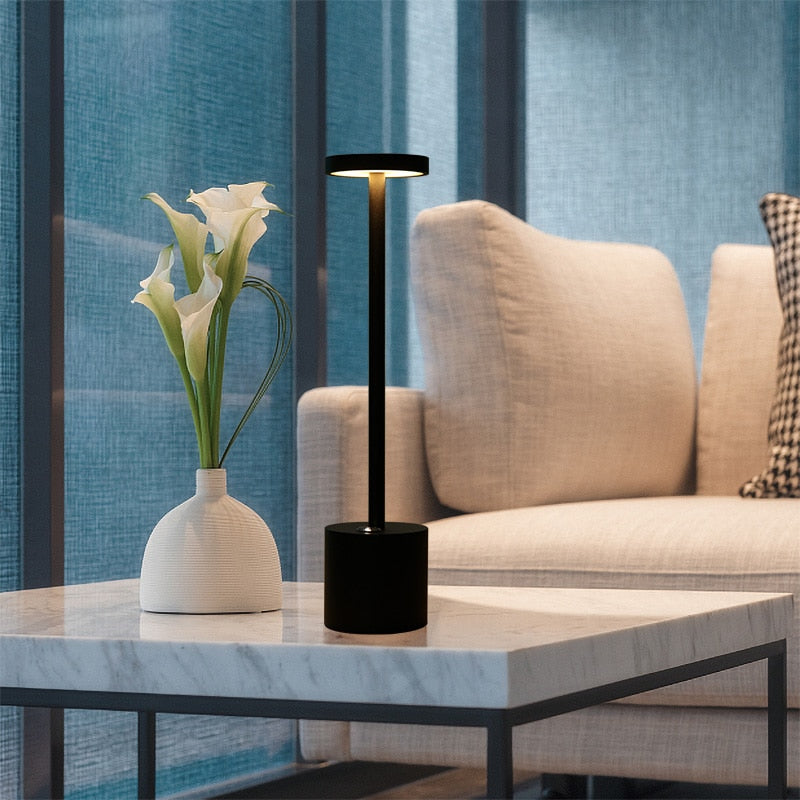 Abajur de Mesa Recarregável Sem Fio – Iluminação Moderna e Elegante